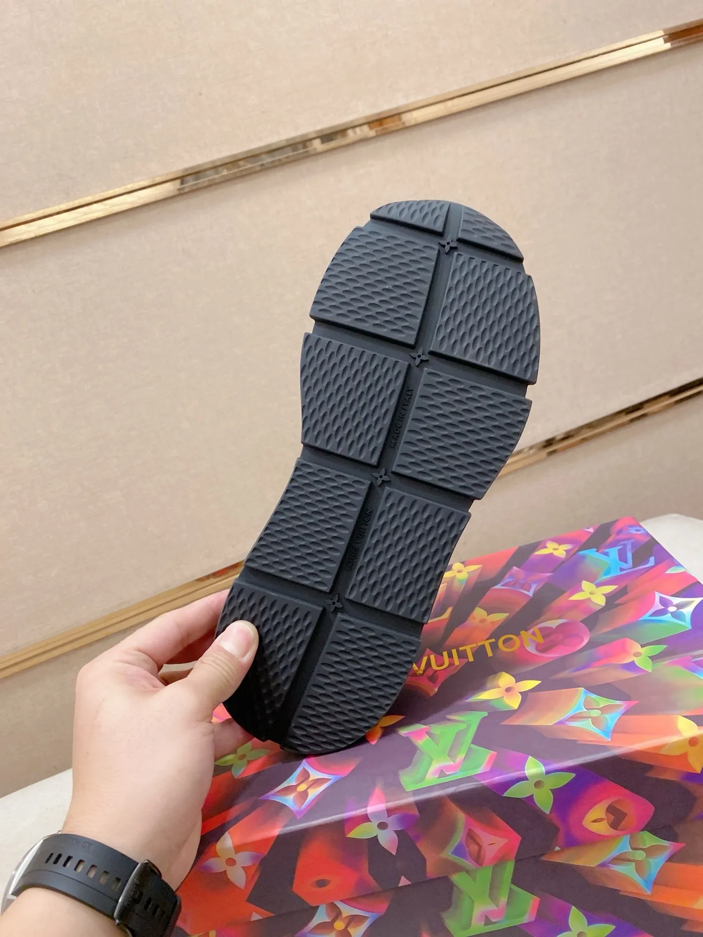 Men's shoes: 442💰🎉🎉LV~Louis Vuitton trendy men's shoes, new shipments, latest matching, the same style as the official website, super high quality, hot sales of the season [strong][strong][strong]Selected first-layer cowhide, comfortable sheepskin lining, original last, comfortable on the foot, wear-resistant rubber outsole, size: 38-44.